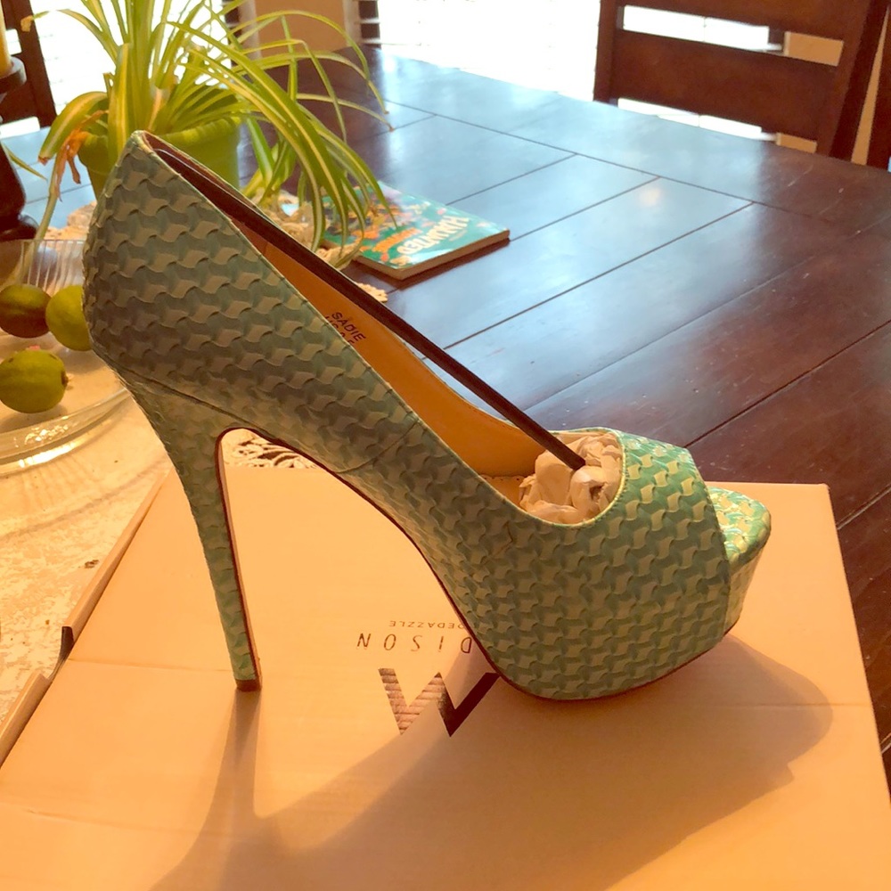 Platform pumps
